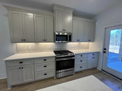 Kitchen - 6 Pasley Park, Bryant, AR 72022 photo 5 of 7