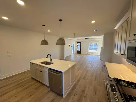 Kitchen - 6 Pasley Park, Bryant, AR 72022 photo 1 of 7