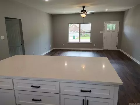 105 Heather Ln, Beebe, AR 72012 photo 3