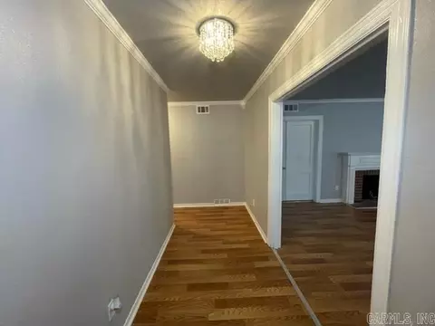 2820 S Ash St, Pine Bluff, AR 71603 photo 5