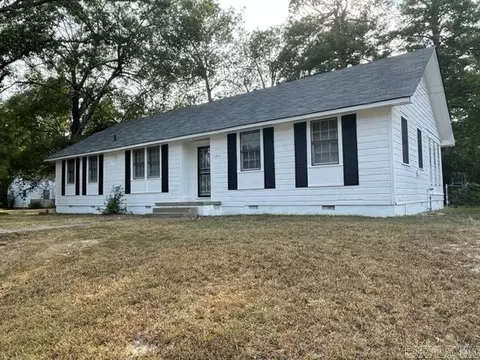 2820 S Ash St, Pine Bluff, AR 71603 photo 1