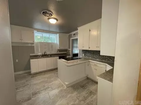2820 S Ash St, Pine Bluff, AR 71603 photo 11