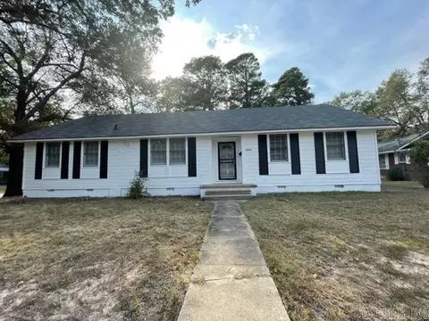 2820 S Ash St, Pine Bluff, AR 71603 photo 2