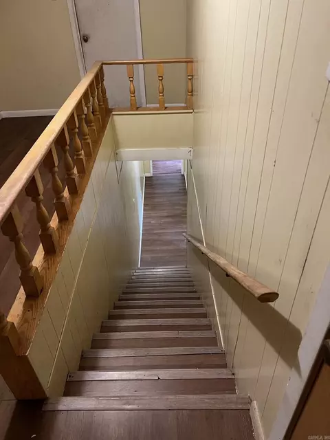 Entry Way - 300 W 11th Ave, Pine Bluff, AR 71601 photo 5 of 7