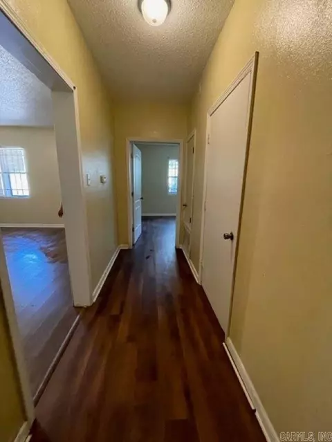 Entry Way - 300 W 11th Ave, Pine Bluff, AR 71601 photo 1 of 7