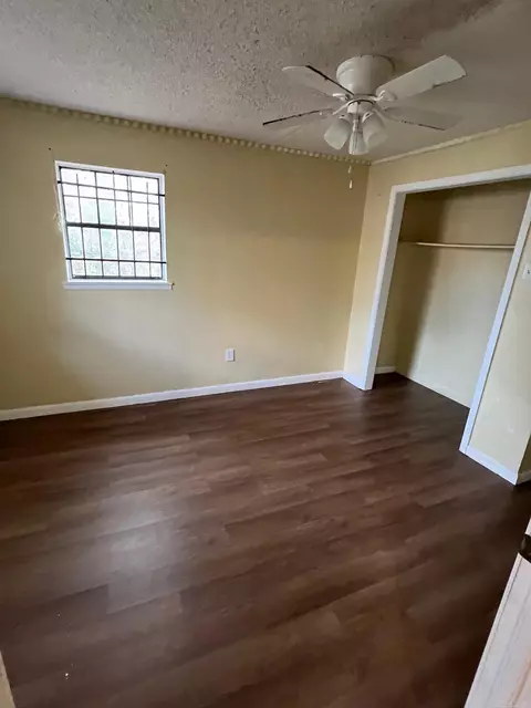 Bedroom - 300 W 11th Ave, Pine Bluff, AR 71601 photo 2 of 2