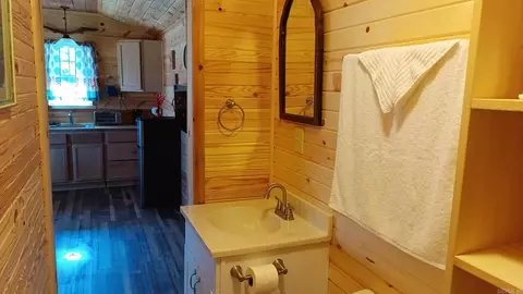 Bath - 544 Prince Loop, Mountain View, AR 72560 photo 1 of 2