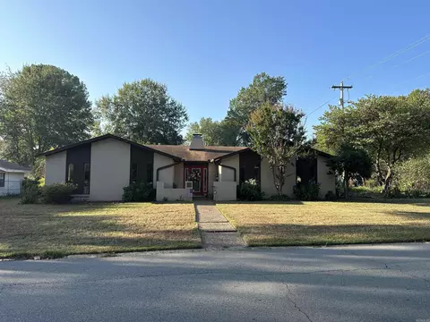 11 Colonial Dr, Conway, AR 72034 photo 2