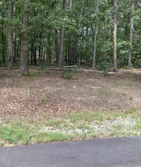 8 Peral Ln, Hot Springs Village, AR 71909