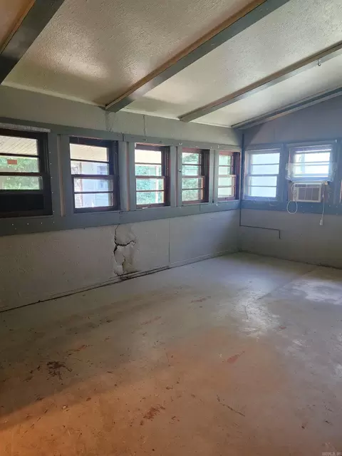 201 Mena St, Mena, AR 71953 photo 28