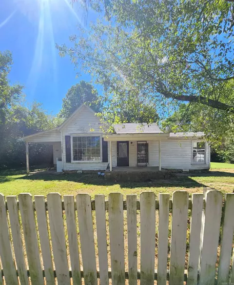 201 Mena St, Mena, AR 71953 photo 1