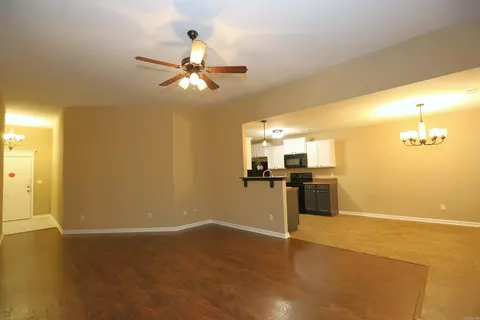 2073 Dandelion, Benton, AR 72019 photo 9
