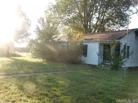 300 E Lewis Ave, Lilbourn, MO 63862 photo 1