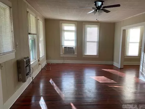 628 E 3rd Cor, El Dorado, AR 71730 photo 2