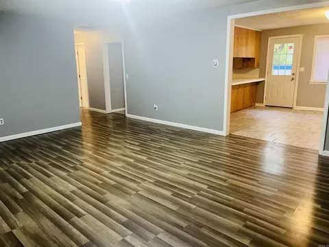 609 Marion St, Benton, AR 72015 photo 3