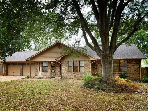 869 Heather Cir, Conway, AR 72034 photo 1