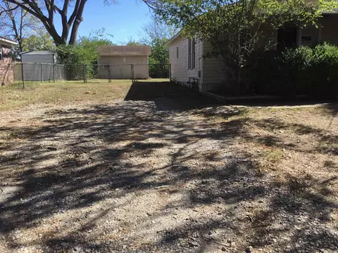 318 5th St, Benton, AR 72015 photo 4