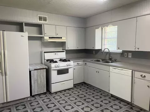92 S Pine St, Cabot, AR 72023 photo 3