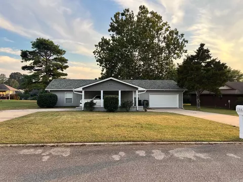 1864 Westgate Cir, Heber Springs, AR 72543