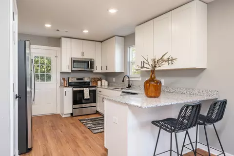 813 S Main St, Benton, AR 72015 photo 5