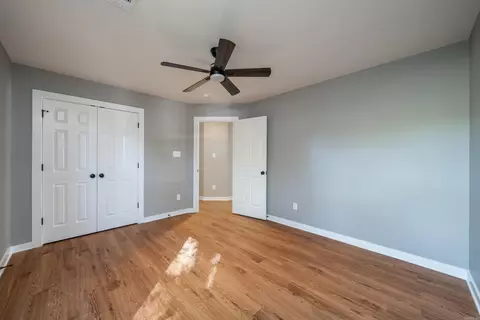 813 S Main St, Benton, AR 72015 photo 18