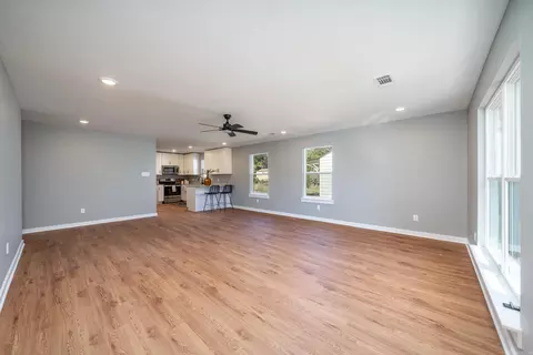813 S Main St, Benton, AR 72015 photo 7