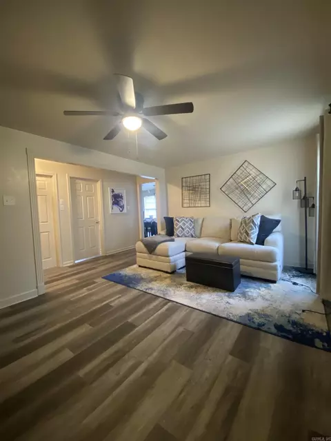 721 Graham Rd, Jacksonville, AR 72076 photo 2