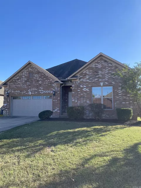 8 Oak Tree Cir, Conway, AR 72032 photo 1
