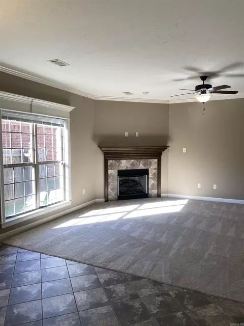 8 Oak Tree Cir, Conway, AR 72032 photo 2