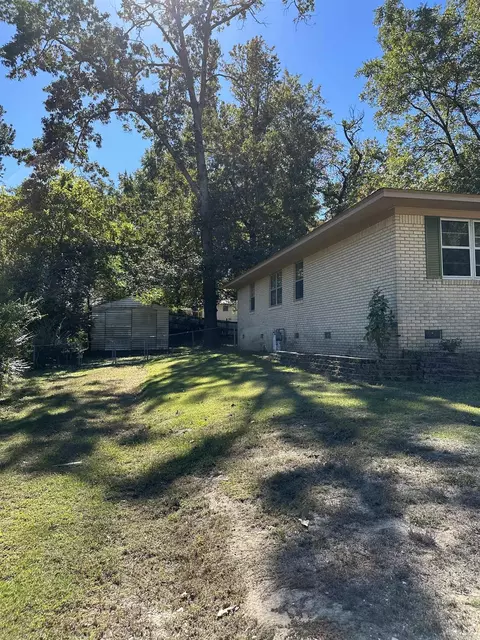 1611 Cedarhurst Dr, Benton, AR 72015 photo 2