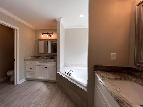 Bath - 665 Lucy Ln, Alexander, AR 72002 photo 4 of 5