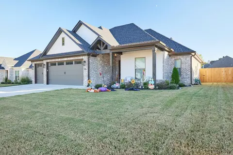 705 Dawsons Point Ave, Bryant, AR 72022 photo 4