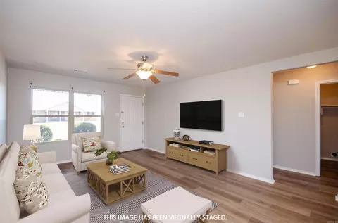 505 Pea Ridge St, Conway, AR 72032 photo 2
