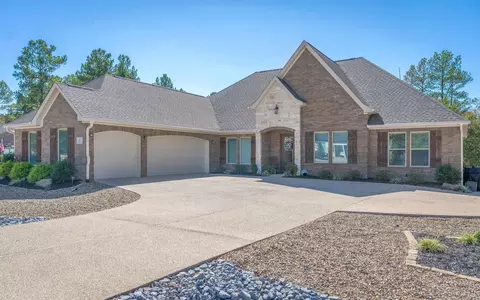 3 Gijon Ln, Hot Springs Village, AR 71909