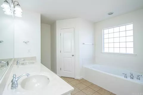 3104 Blackberry Cv, Benton, AR 72015 photo 11