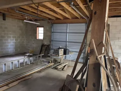 Exterior - 2743 Highway 88 E, Mena, AR 71953 photo 6 of 16