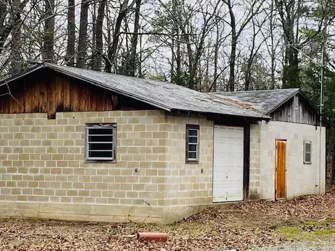 Exterior - 2743 Highway 88 E, Mena, AR 71953 photo 4 of 16