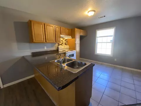 100 Jennifer, Trumann, AR 72472 photo 3