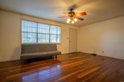 706 N Holly St, Beebe, AR 72012 photo 2