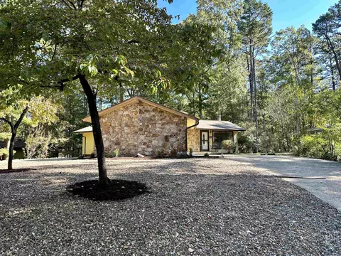 23 Alina Ln, Hot Springs Village, AR 71909
