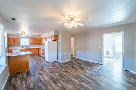 245 Circle Dr, Melbourne, AR 72556 photo 6
