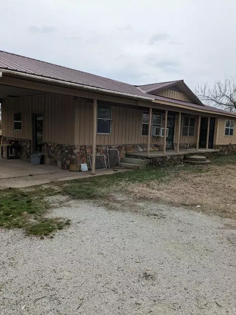 721 W Oak, Walnut Ridge, AR 72476 photo 2