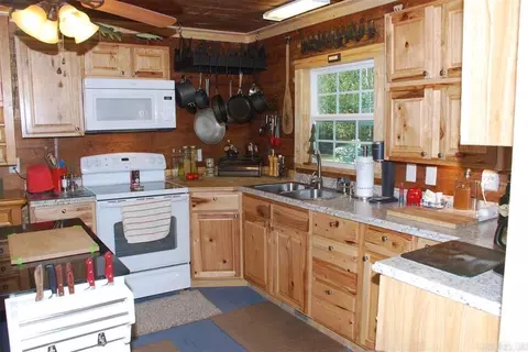 808 W Hazel St, Benton, AR 72015 photo 5