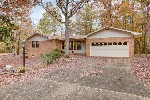 13 Segovia Dr, Hot Springs Village, AR 71909