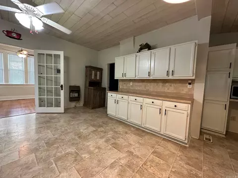624 Pine Bluff St, Malvern, AR 72104 photo 9
