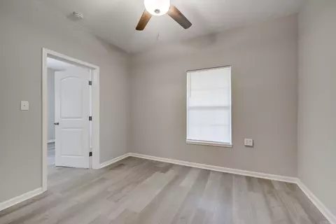 1619 Scott, Conway, AR 72032 photo 14
