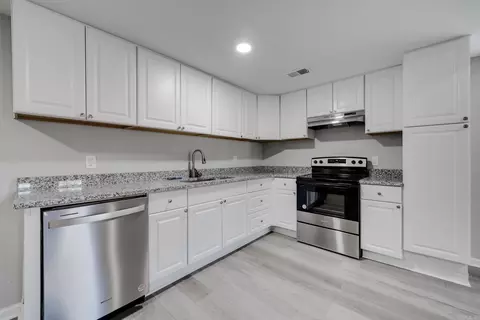 1619 Scott, Conway, AR 72032 photo 8