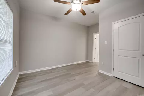 1619 Scott, Conway, AR 72032 photo 15