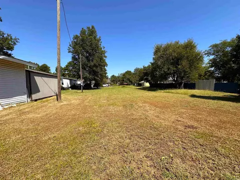 406 E 7th St, Rector, AR 72461 photo 3