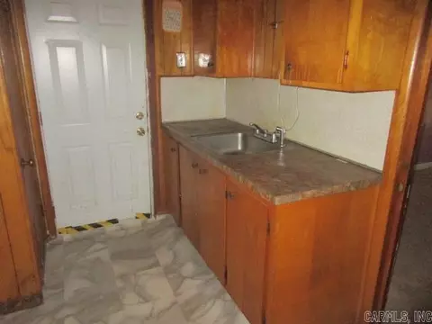 108 S Juniper St, Pine Bluff, AR 71601 photo 10